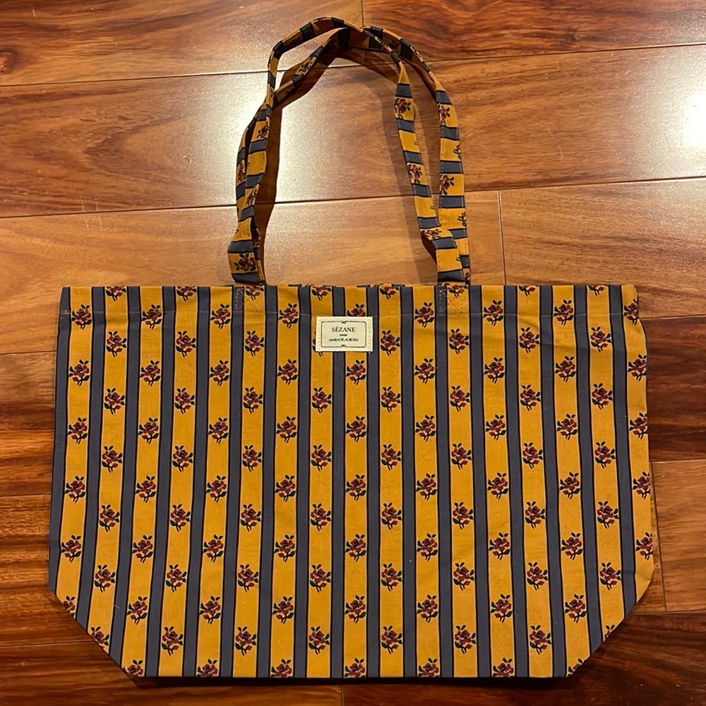 Sezane x Maria de la orden tote